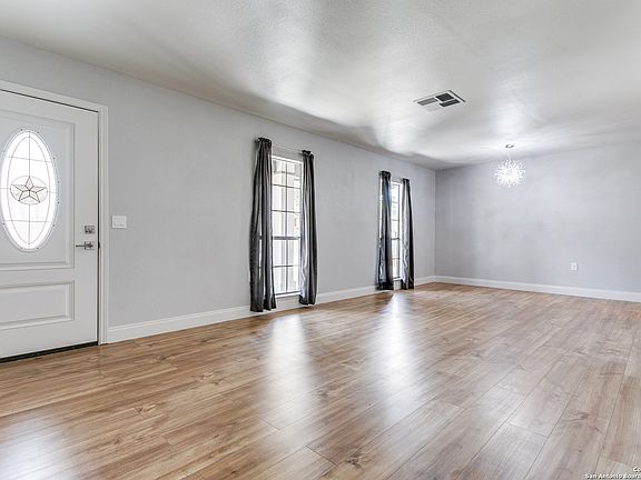 5th image of 6215 Charlottesville St