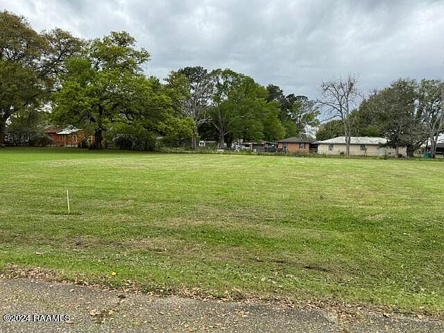 2nd image of Macarthur Dr