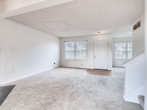3rd image of 7782 Woodlawn Ave