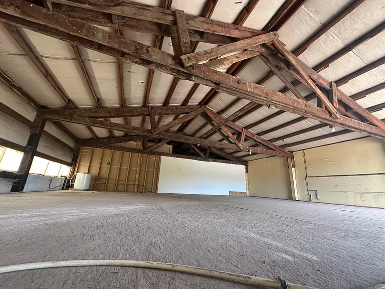 SE Foster Rd — Photo 11