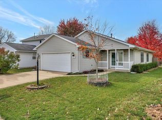 905 Erin Dr, Champaign, IL 61822