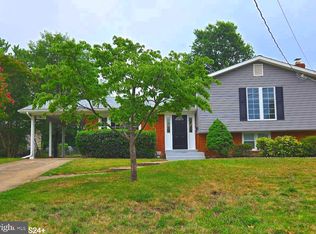 5906 King James Dr, Alexandria, VA 22310