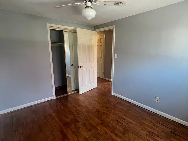 1833 W Smith St — Photo 26
