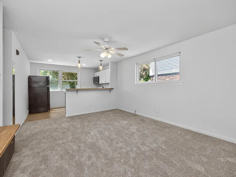 202 Green St #1 — Photo 6