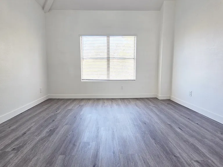 5125 W Reno Ave #1015 — Photo 6