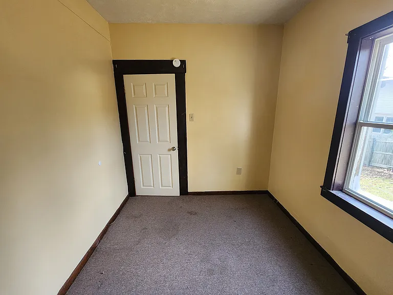 573 Benjamin St #2 — Photo 3