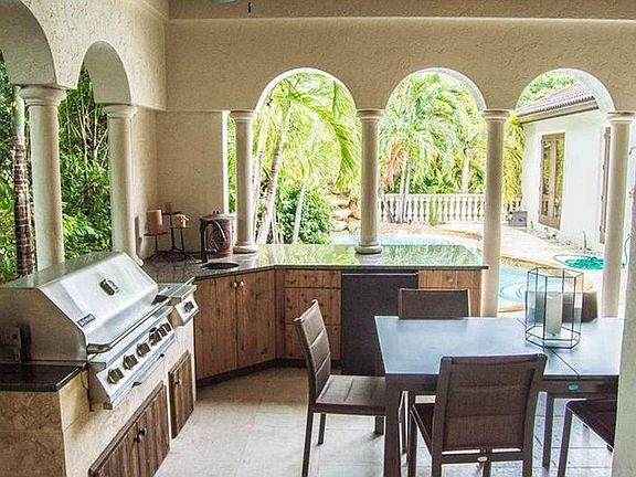 Outdoor Grill and Pool