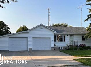 312 W Front St, Wayland, IA 52654