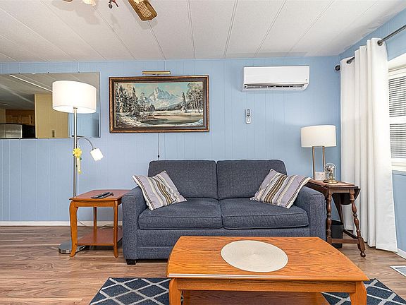 5th image of 2807 Sooke Lake Rd #26