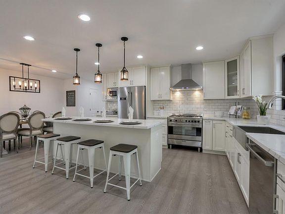 4th image of 1585 Naglee Ave