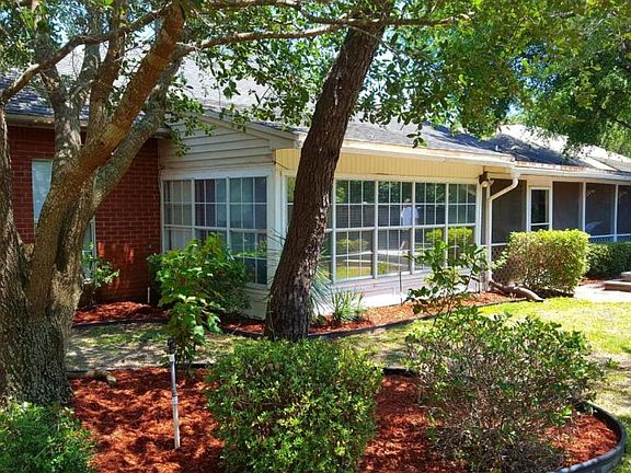 3rd image of 1592 Parkwood Ct