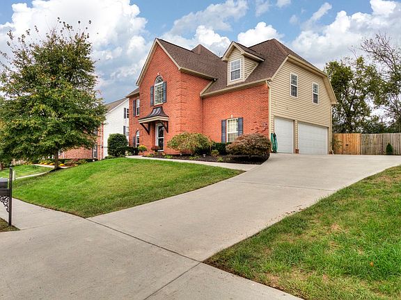 2nd image of 13013 Peach View Dr