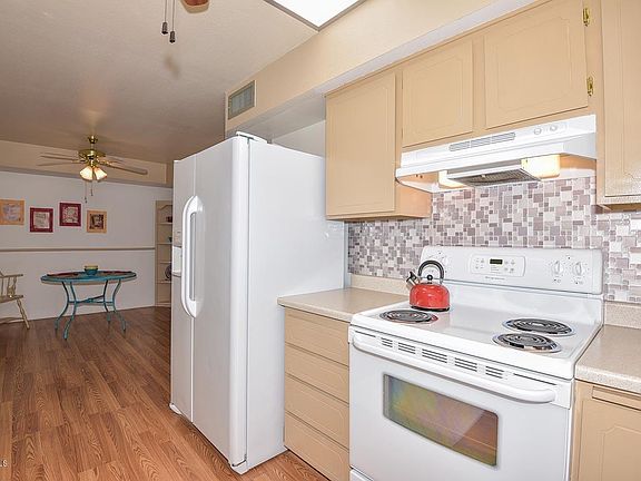 5th image of 9960 W Lancaster Dr