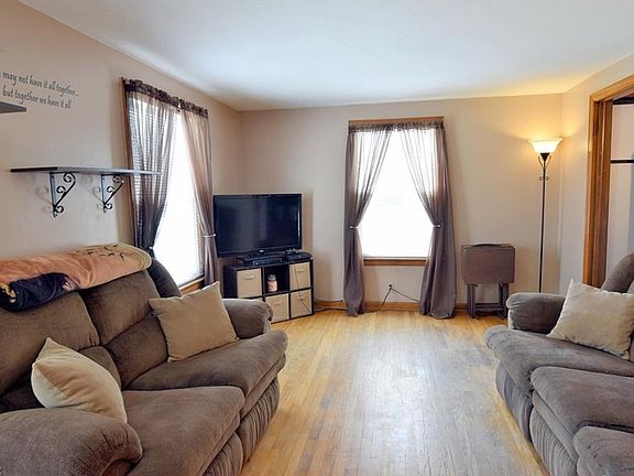 4th image of 758 Meadowbrook Ave SE