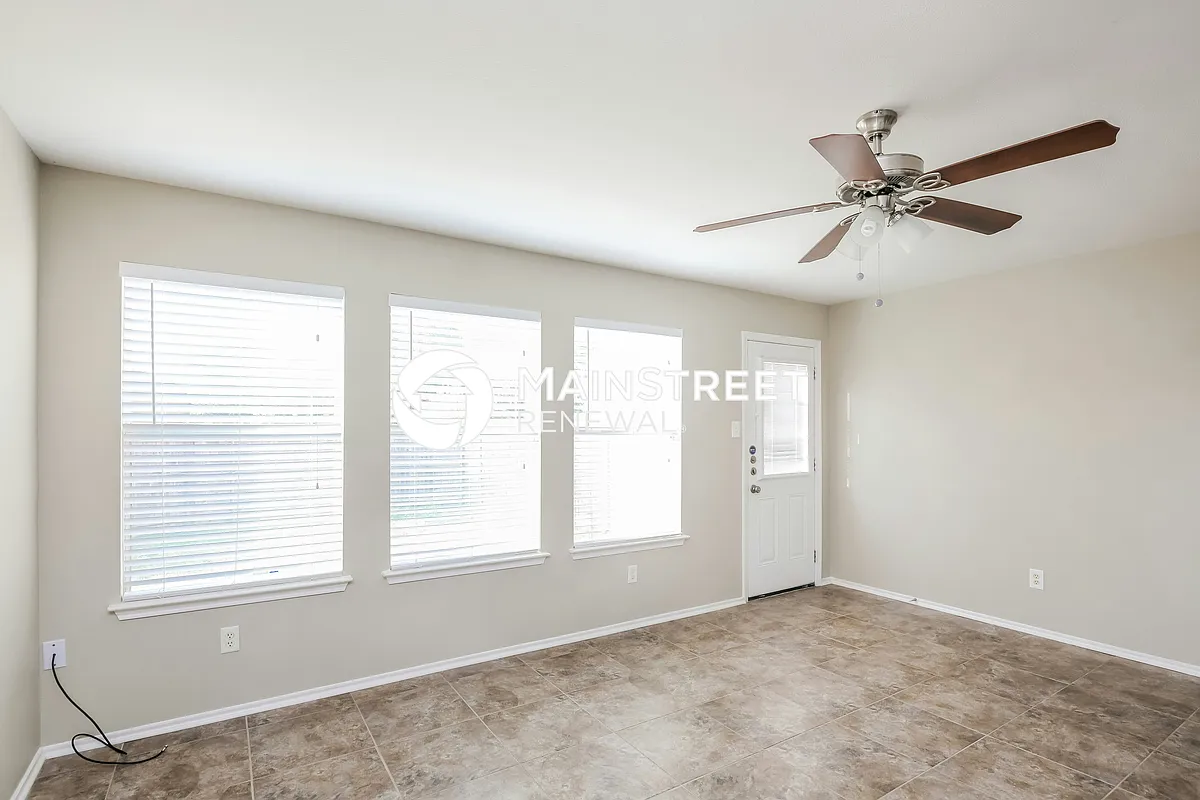 Living Room - 2206 Midbury Dr