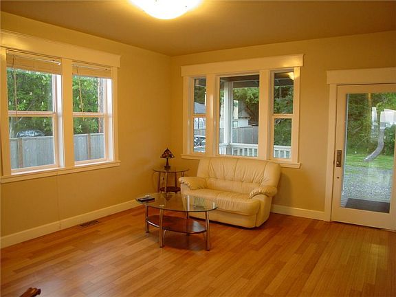 3rd image of 8396 Birch Bay Dr