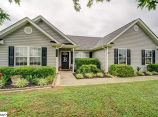 525 Mountain View Rd, Boiling Springs, SC 29316