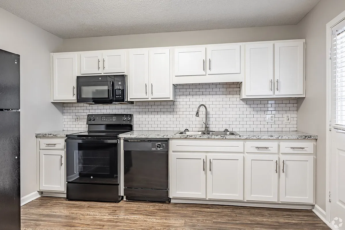 Building Photo - Element at Warner Robins