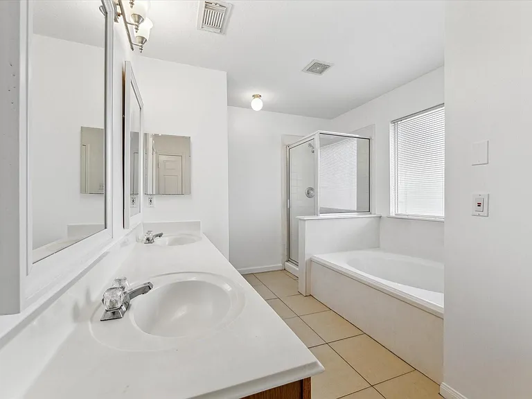6831 Catarina Cir — Photo 7