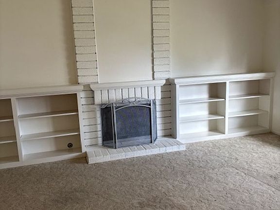 3rd image of 11482 Silvergate Dr
