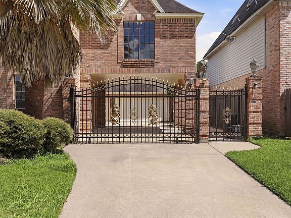 2nd image of 7611 Naremore Dr