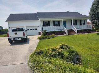 102 Glendale Dr, Pikeville, NC 27863