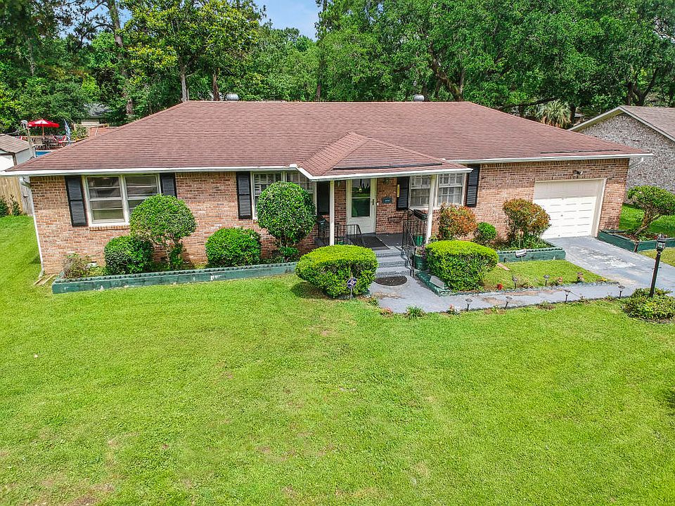 1st image of 2066 Vestry Dr