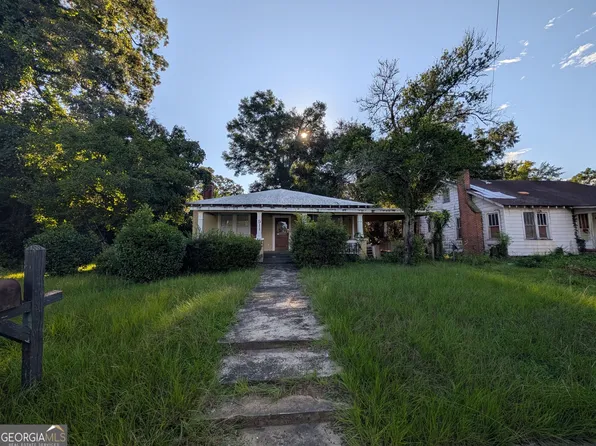 911 Anderson St, Bainbridge, GA 39819