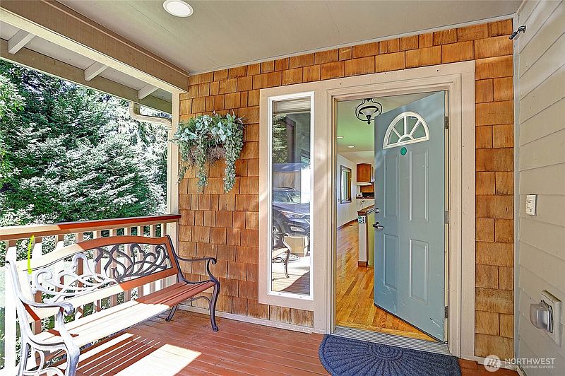 4th image of 248 Goodrich Road