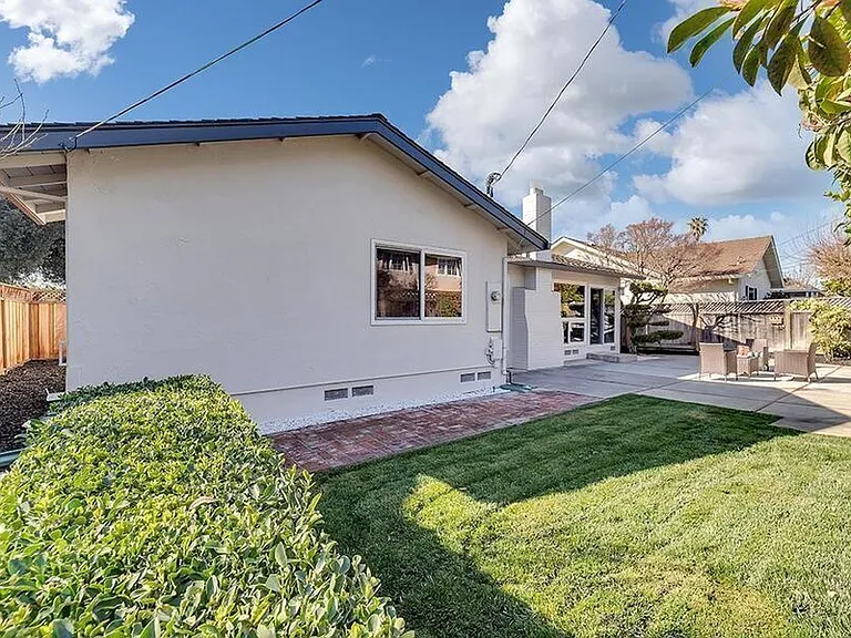 661 W Remington Dr — Photo 22