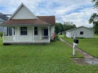 221 E Gray St, Sullivan, IN 47882