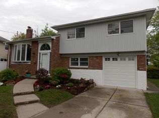 708 Jay Way, Baldwin, NY 11510