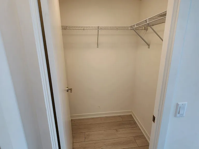 55 Duke St W #601 — Photo 22