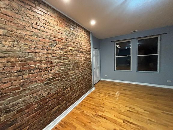 4th image of 1419 E 68th St #3