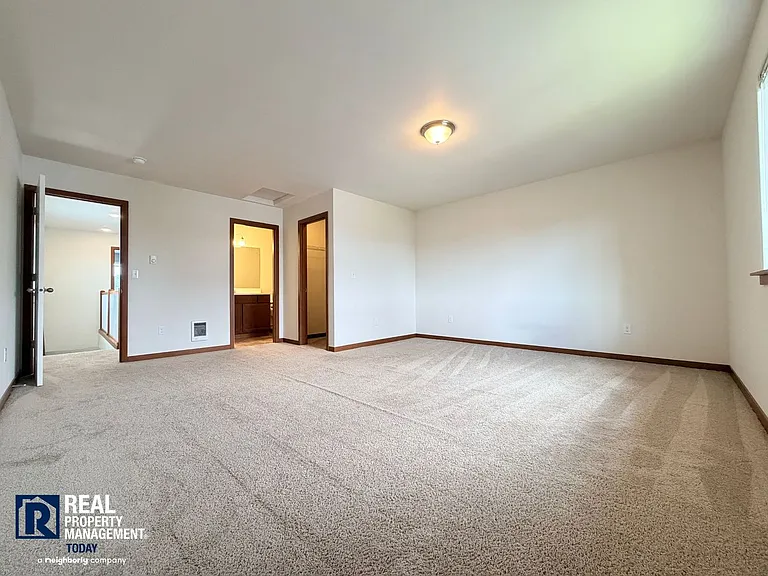 601 5th St SW — Photo 12