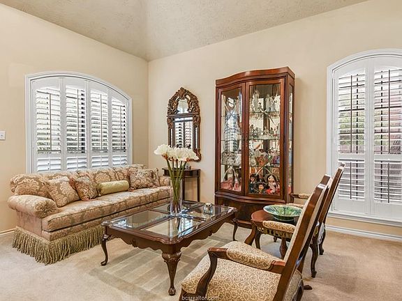 4th image of 9207 Riverstone Ct