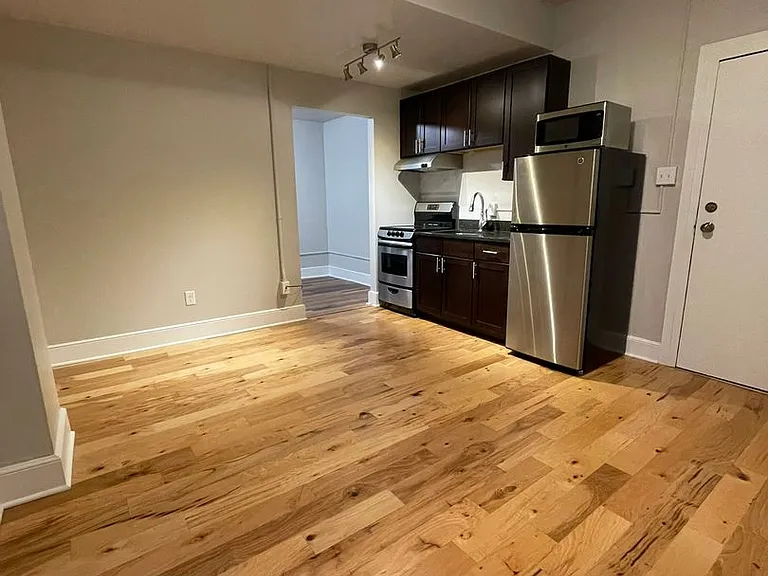 301 Main St — Photo 17