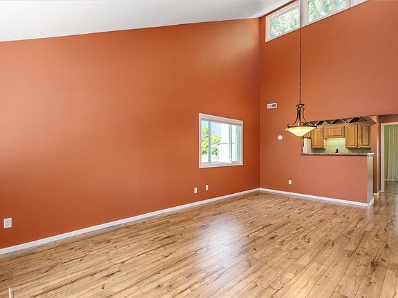 5th image of 1257 Yellowstone Ave