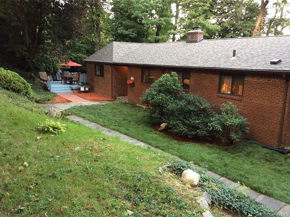 1st image of 20 Lincoln Pl