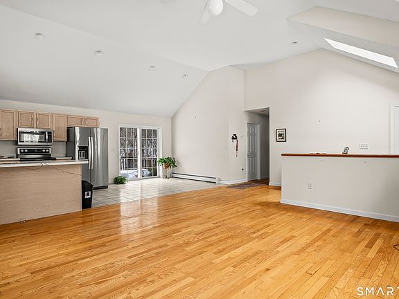 4th image of 99 Benton Hill Road