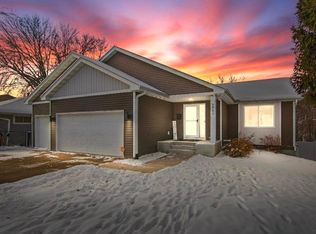 3255 Indiana Ave N, Robbinsdale, MN 55422