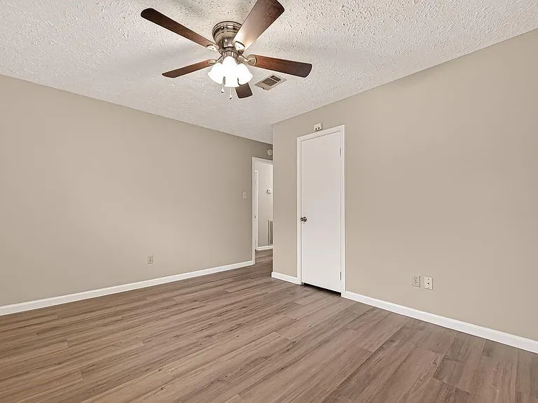 1519 Hitherfield Dr — Photo 30