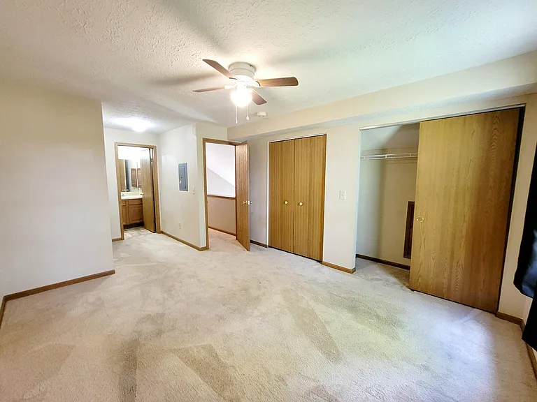4072 Ryland Dr — Photo 6