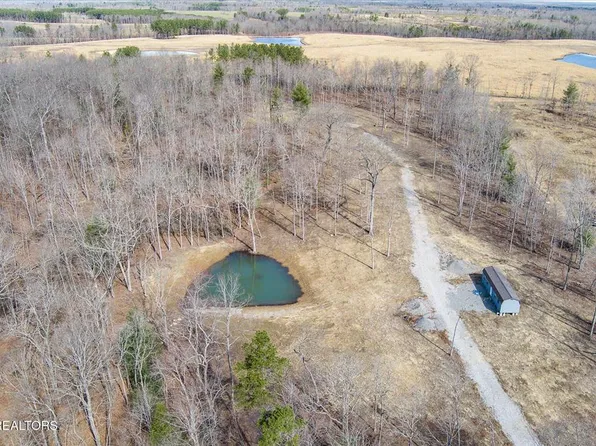 372 Perkins Trl, Deer Lodge, TN 37726