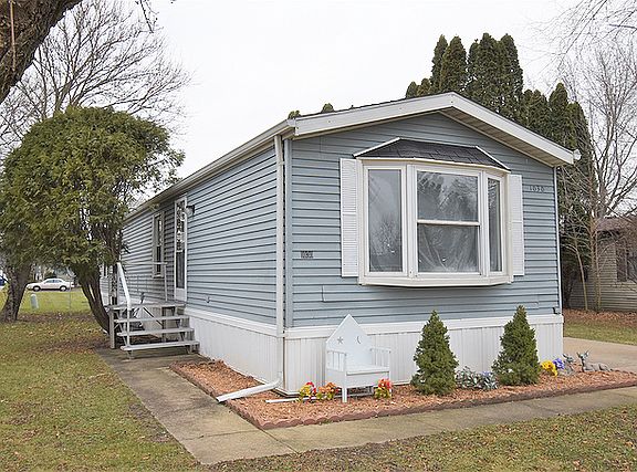 2nd image of 1030 Bel Aire Ln