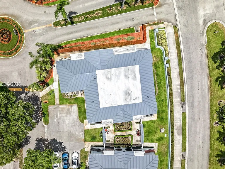 18296 Mediterranean Blvd #404 — Photo 46