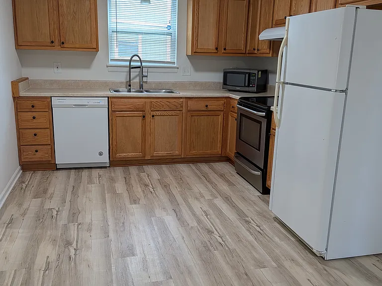 3902 Overland Cir — Photo 3