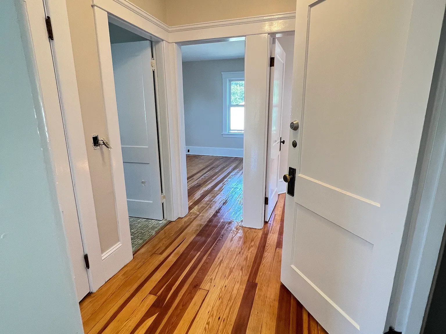 2 bed, 1232 sqft, $1,875 — Photo 2