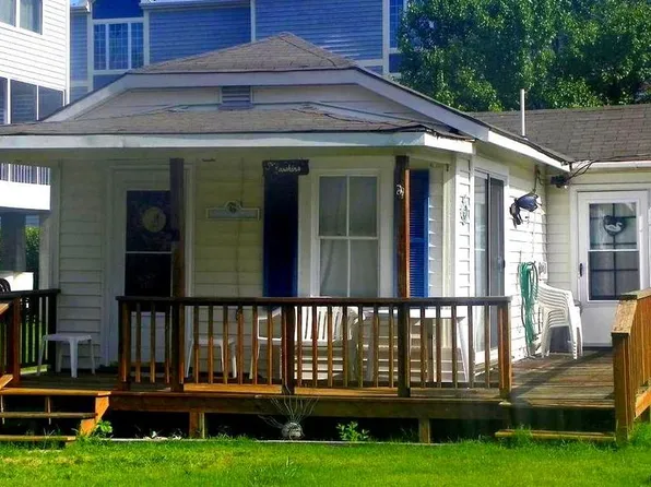 11 Lincoln Ave, Colonial Beach, VA 22443