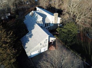 248 McCorrie Ln, Portsmouth, RI 02871